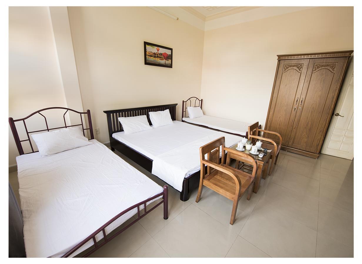 Three Palms Homestay Хойан Экстерьер фото