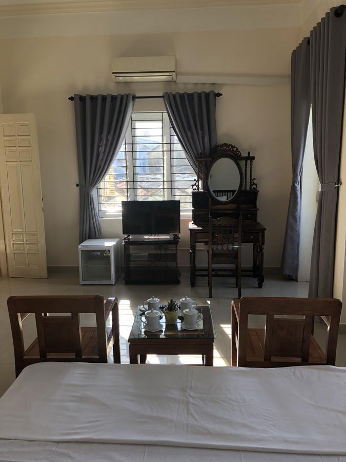 Three Palms Homestay Хойан Экстерьер фото