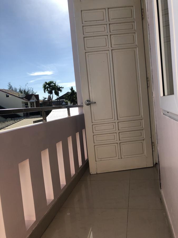 Three Palms Homestay Хойан Экстерьер фото
